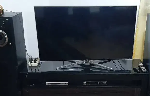 ال ای دی سامسونگ ۶۰ اینچ هوشمنداسمارت|تلویزیون و پروژکتور|رشت, حومه رشت|دیوار