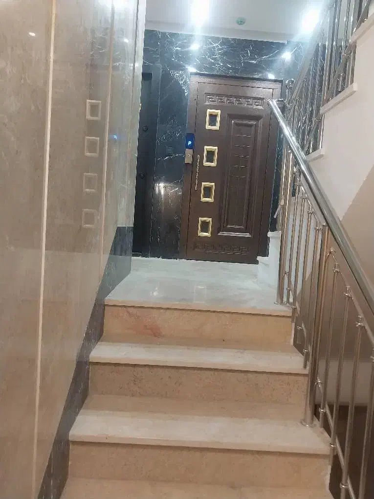 61 متری نوساز فول امکانات