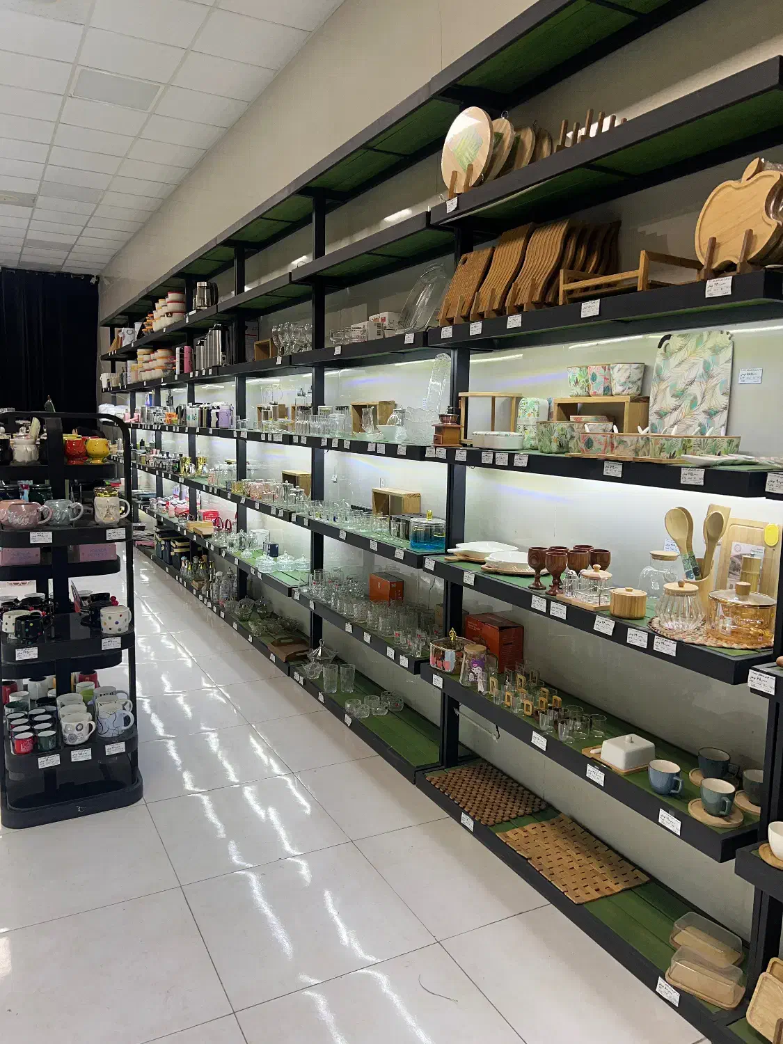 فروشنده خانم آشنا به کامپیوتر|استخدام بازاریابی و فروش|تهران, خانی آباد نو جنوبی|دیوار