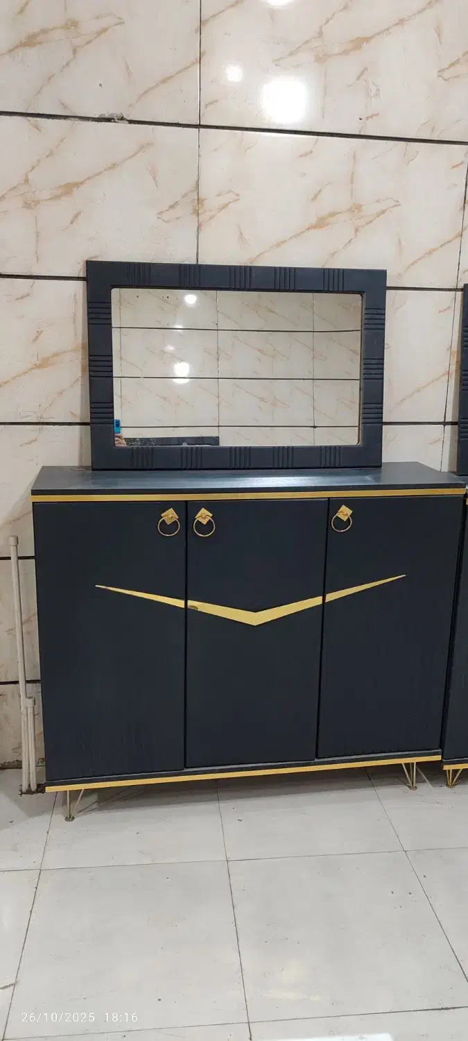 میز کنسول و میز تلویزیون|بوفه، ویترین، کنسول|نسیمشهر, |دیوار