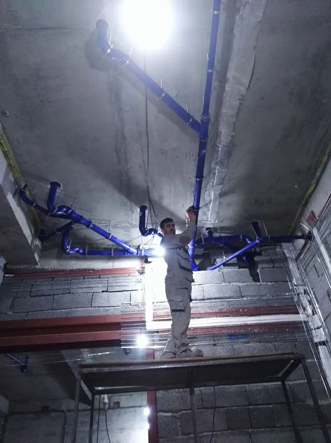 کارگر ساده جهت لوله کشی آب وفاضلاب|استخدام صنعتی، فنی، مهندسی|شیراز, شهرک مهرگان|دیوار