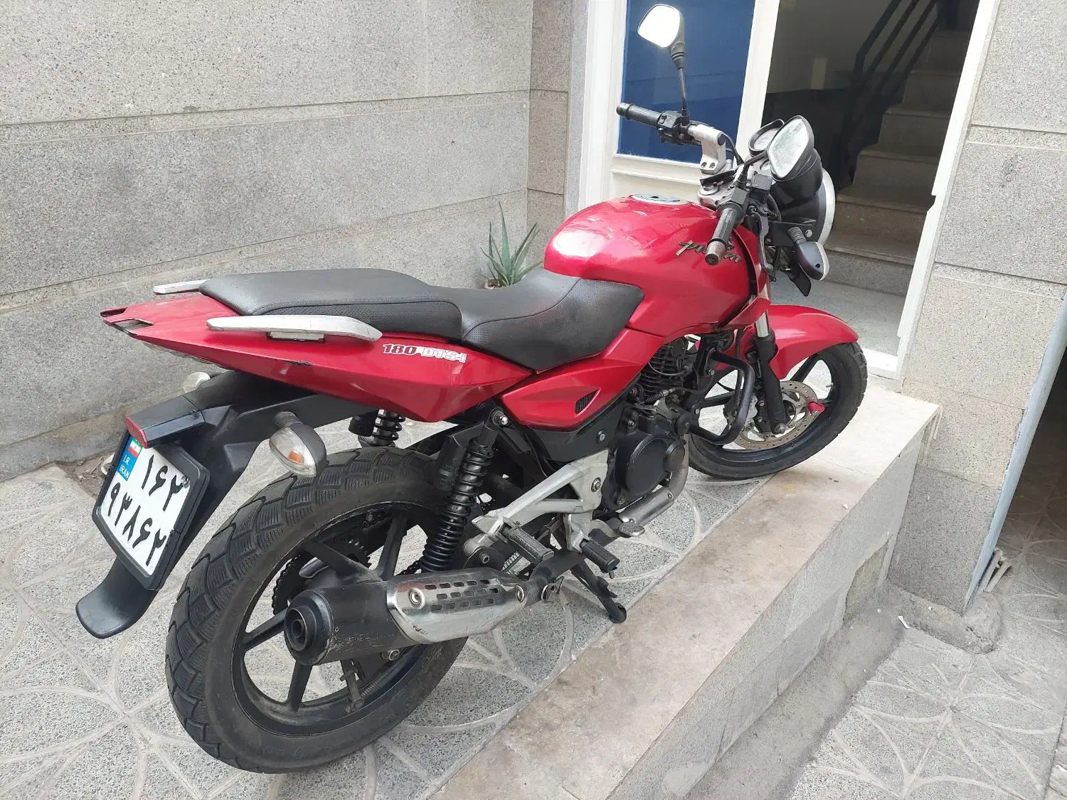 پالس ۱۸۰ یوجی فور UG4|موتورسیکلت|تهران, جیحون|دیوار