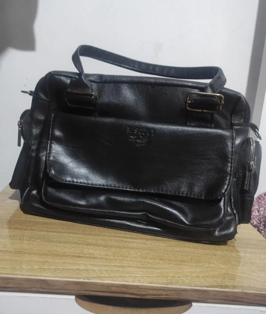 دو عدد کیف در حد نو|کیف، کفش، کمربند|بانه, |دیوار