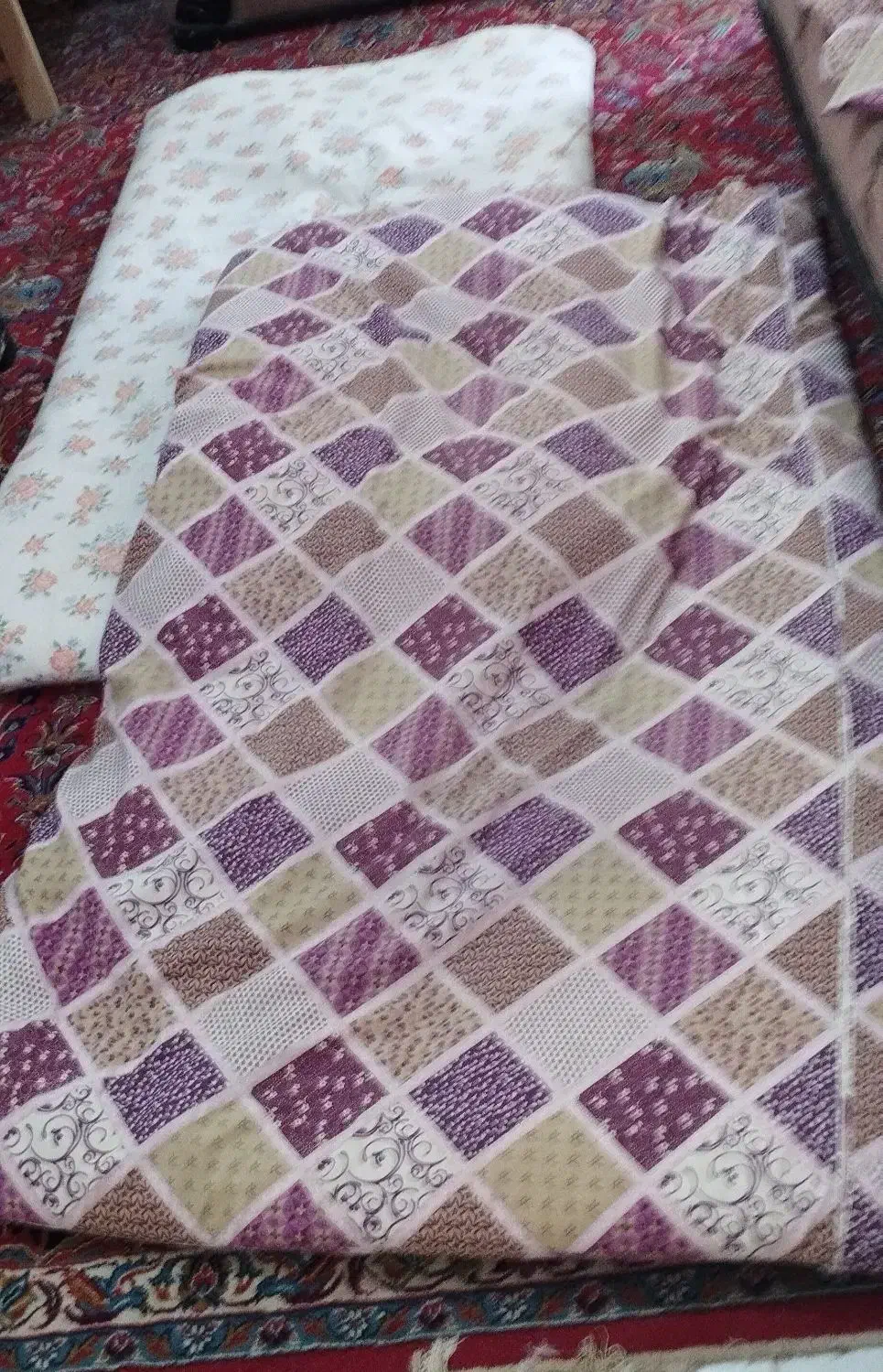 یکعددپتوگلبافت تشک بارپنبه متکا.بارویه تمیزوسالم|رختخواب، بالش، پتو|نیشابور, شهید جعفری|دیوار