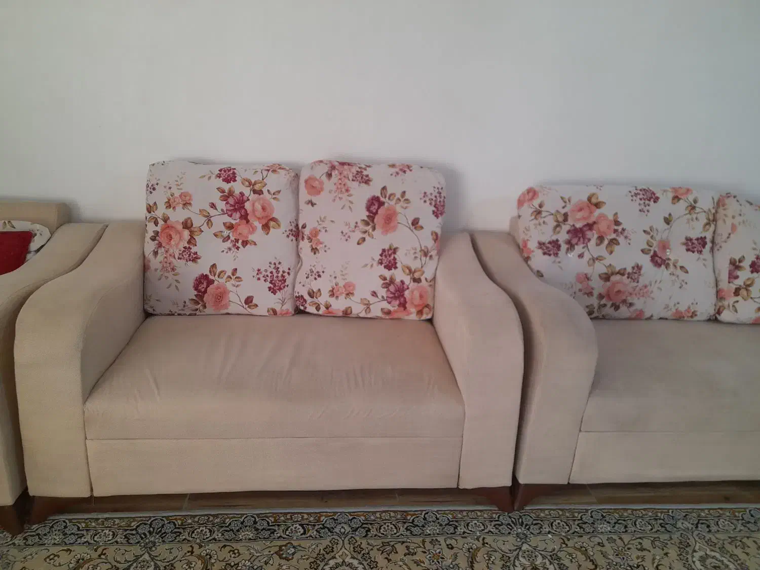 راحتی هفت نفره|مبلمان خانگی و میز عسلی|رشت, حومه رشت|دیوار