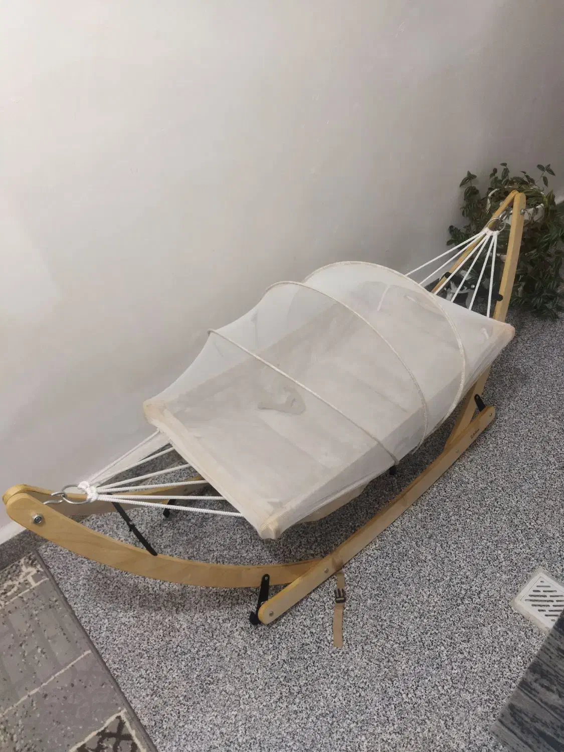 گهواره بچه چوبی|تخت و سرویس خواب|سنقر, |دیوار