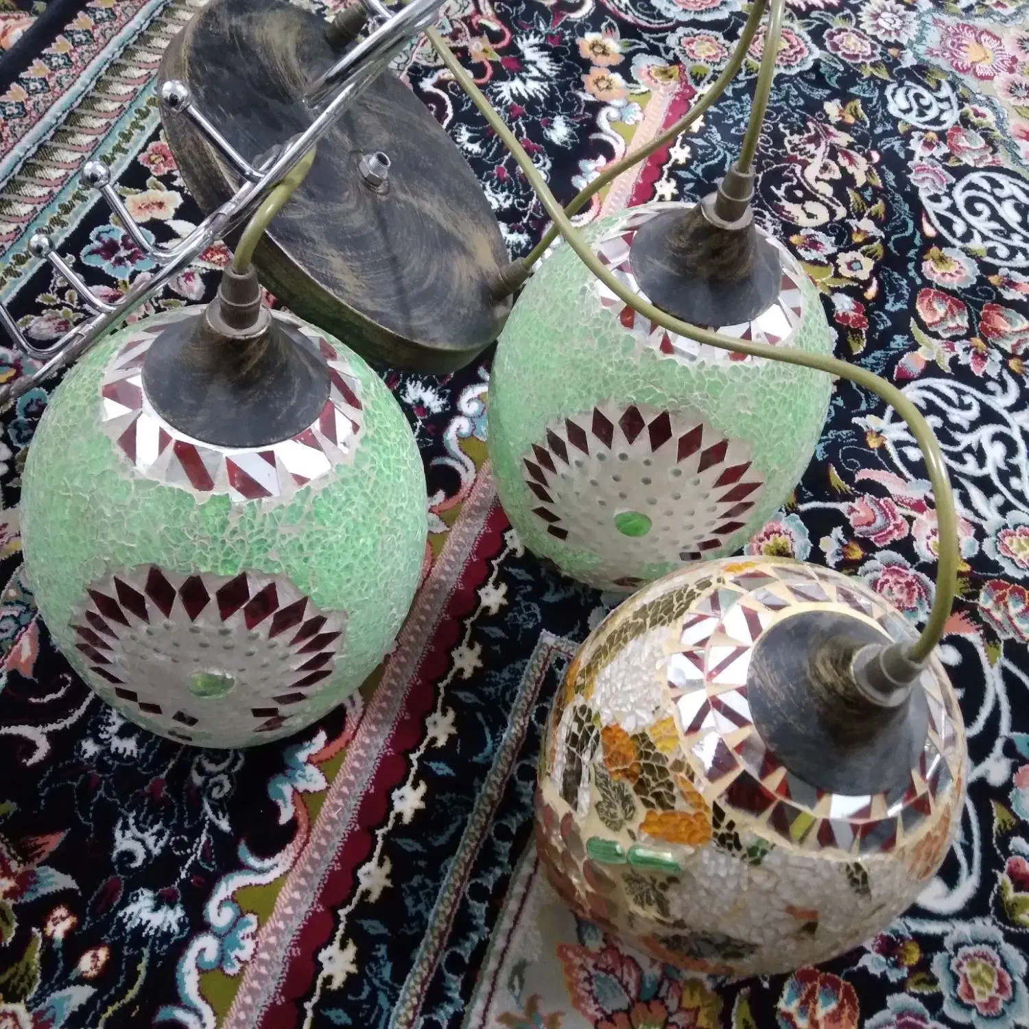 لوستر سه شاخه|لوستر و چراغ آویز|رباط‌کریم, الارد|دیوار