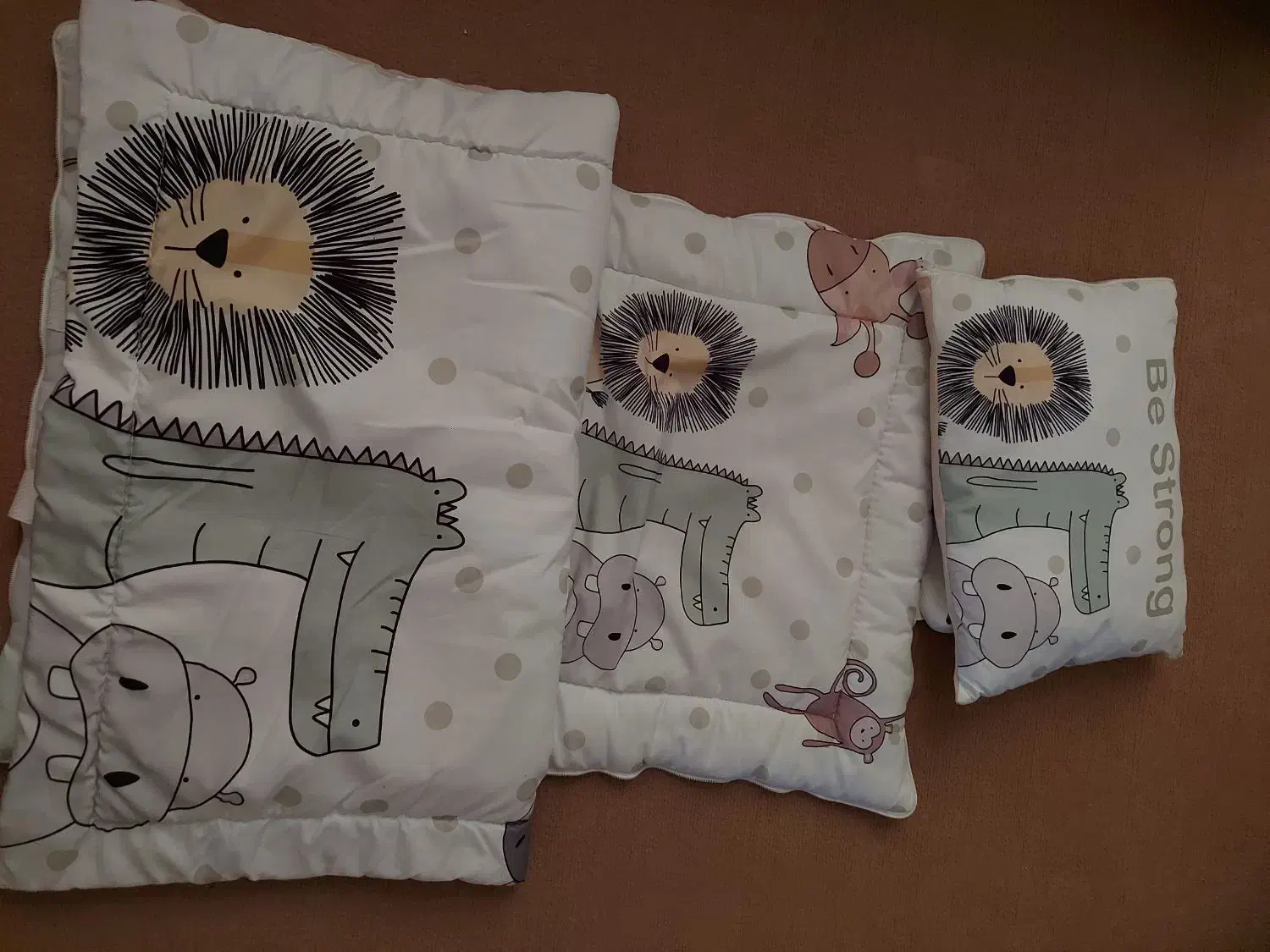 تشک و پتو و بالش ست|اسباب و اثاث بچه|گلپایگان, |دیوار