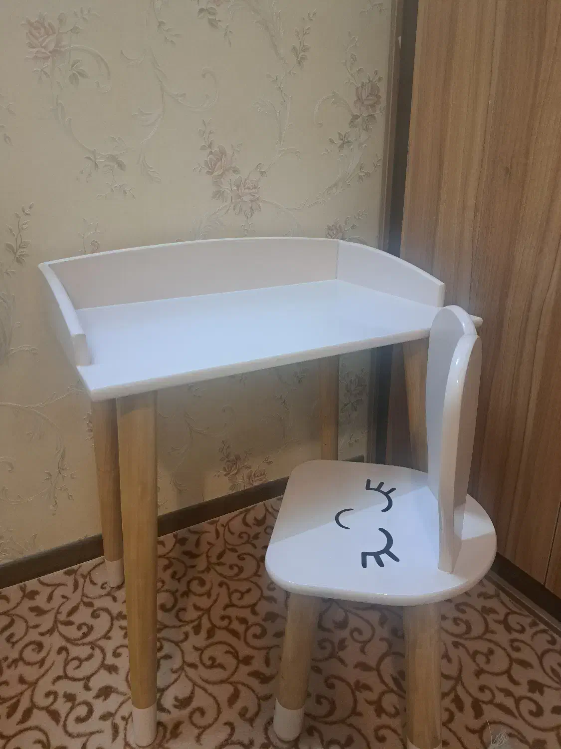 میز و صندلی کودک با پایه چوب راش|اسباب و اثاث بچه|شیراز, شهرک گلستان|دیوار