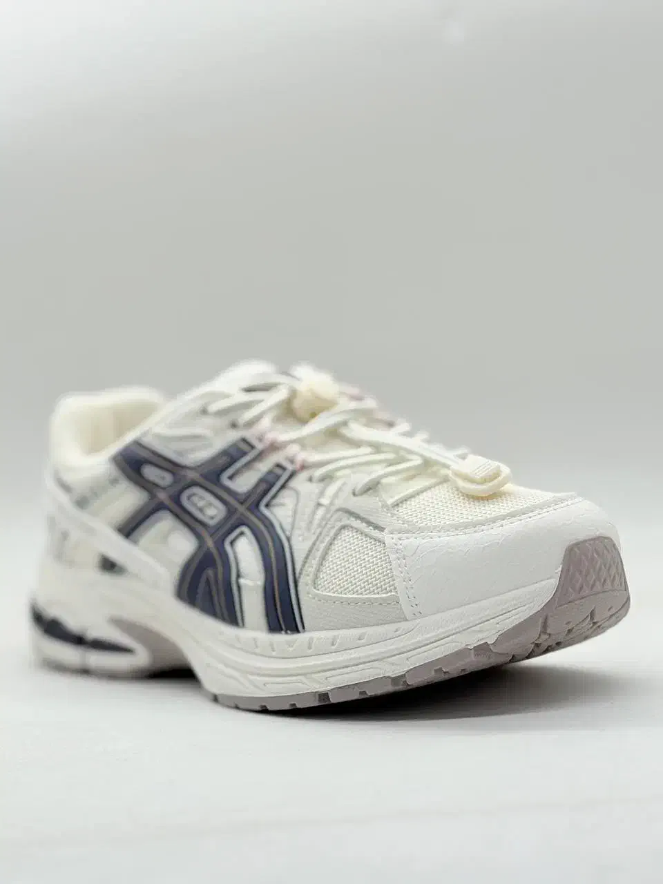 انواع کتانی های کپی و اورجینال|کیف، کفش، کمربند|رشت, جهاد|دیوار