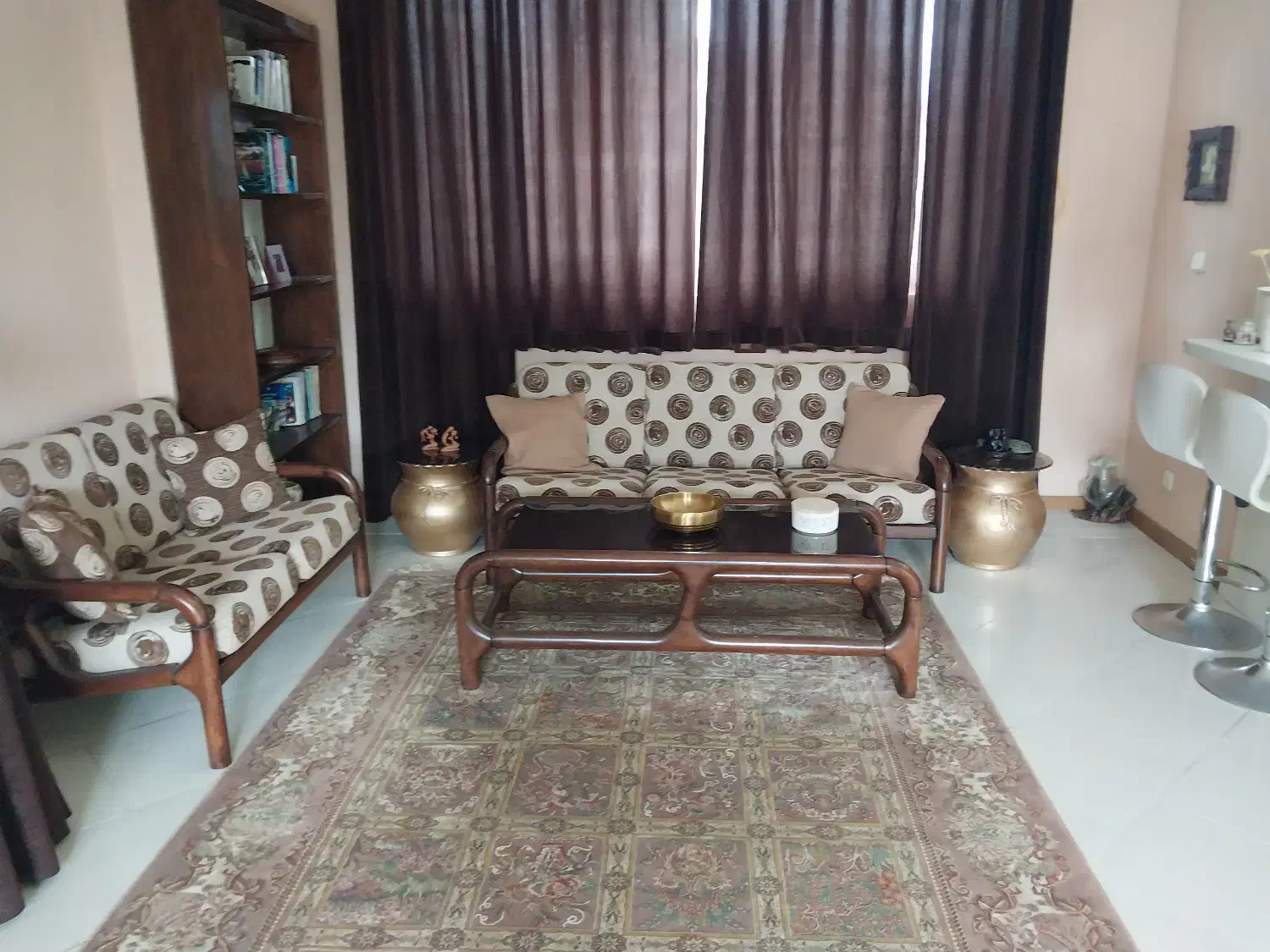 مبلمان و لوستر|مبلمان خانگی و میز عسلی|چالوس, |دیوار