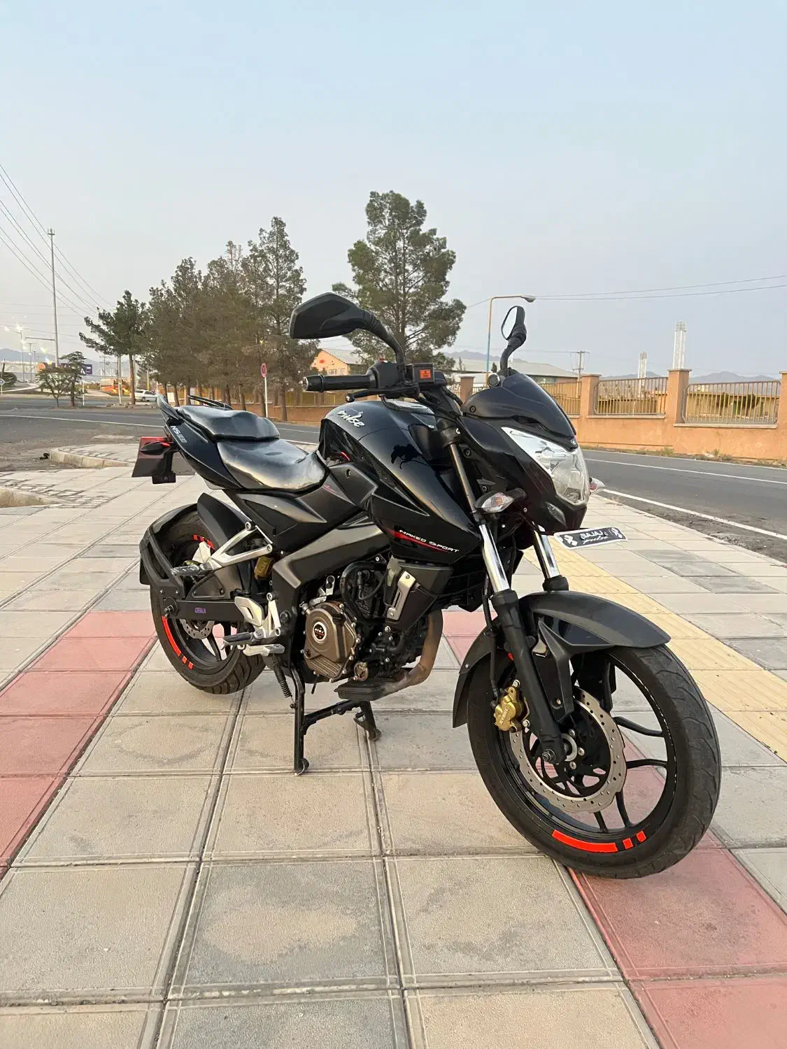 ns200 کابرات|موتورسیکلت|سبزوار, ولیعصر (نجار آباد)|دیوار