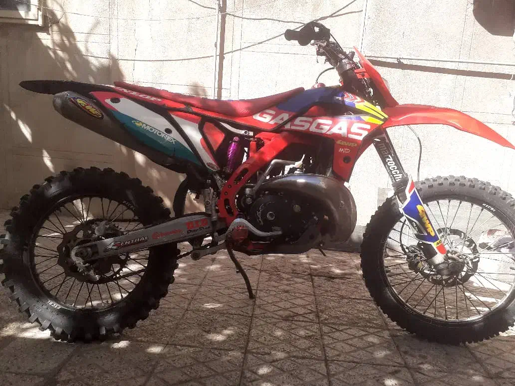 گس گس ۳۰۰|موتورسیکلت|قزوین, |دیوار