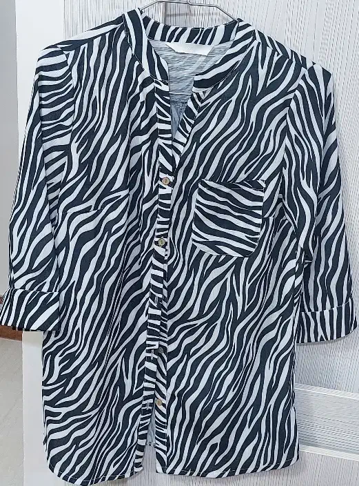 تعدادی مانتو|لباس|گنبد کاووس, |دیوار