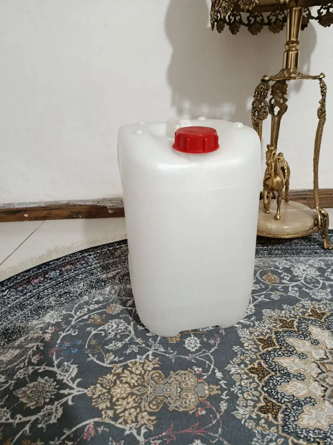 دبه 20لیتر سفید سیاه درحدنوبطری900سی سی نو|ظروف نگهدارنده، پلاستیکی، یک‌بارمصرف|پاکدشت, پاکدشت (مامازند)|دیوار