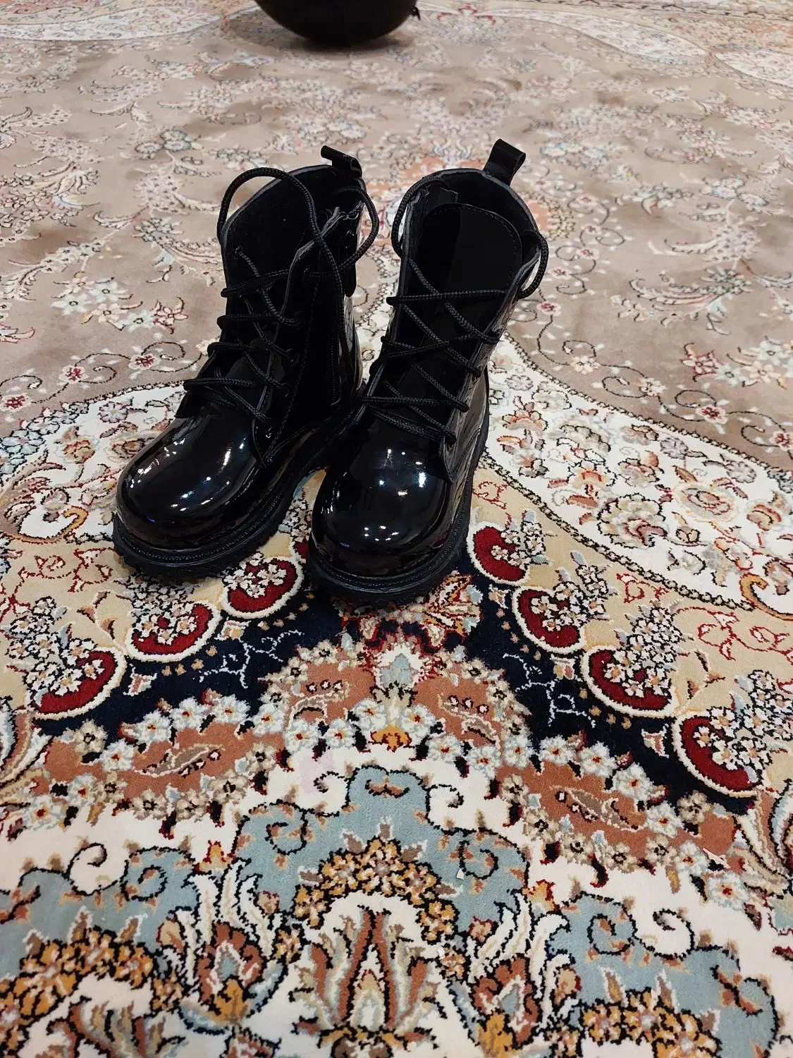 پوتین سایز۲۸|کفش و لباس بچه|کرج, کوی امامیه|دیوار