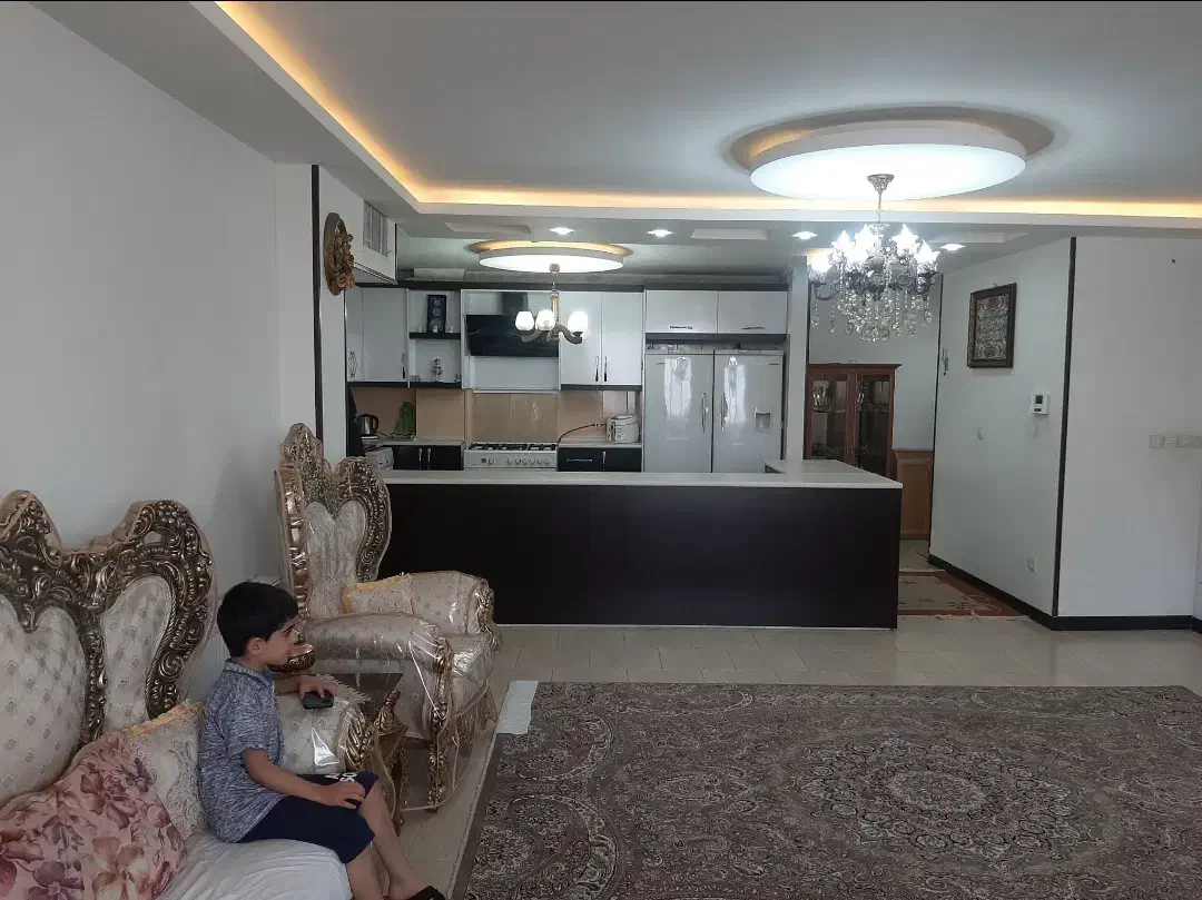 142 متری رو به دریاچه|فروش آپارتمان|فولادشهر, C8|دیوار