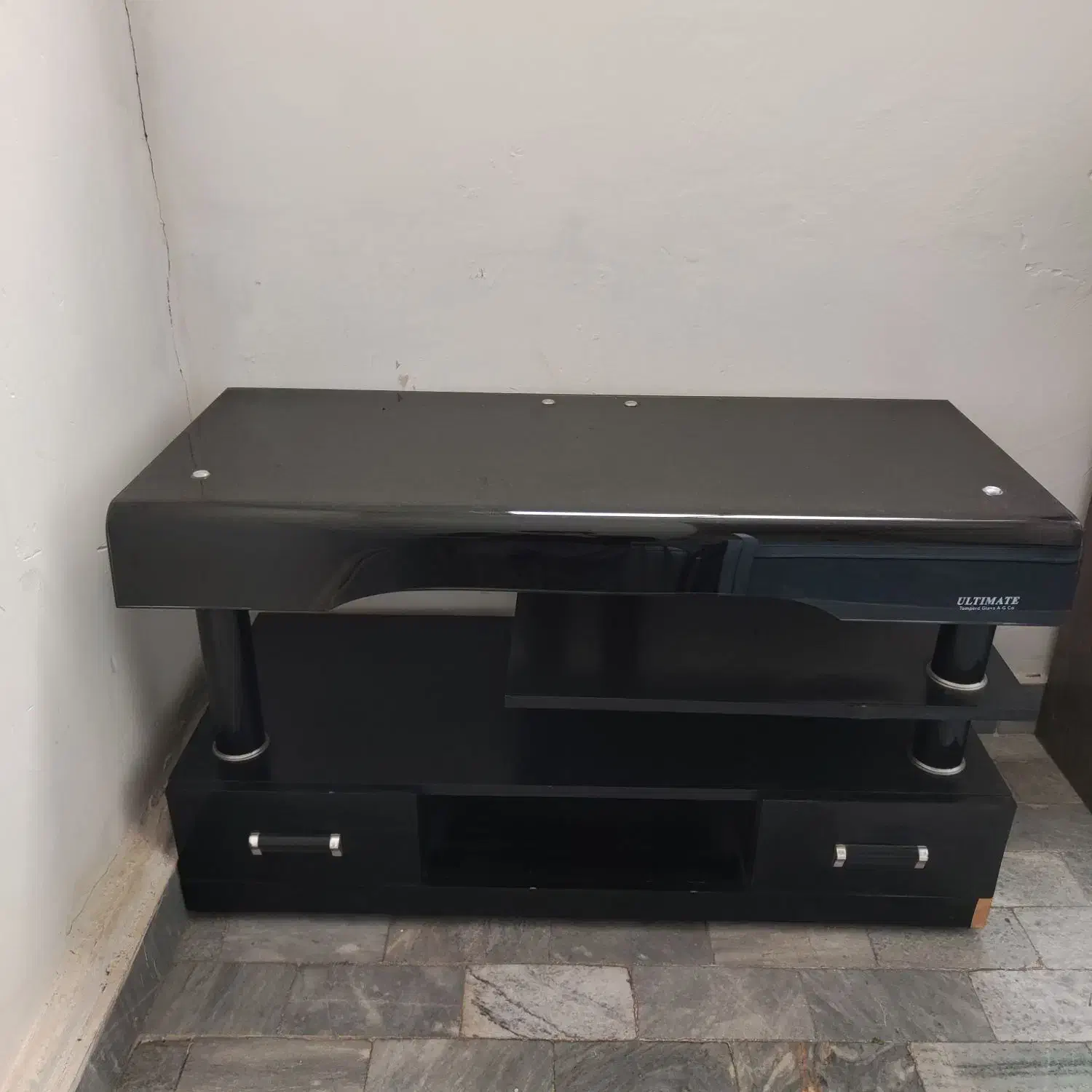 میز تلویزیون شیشه‌ای 100cm x 43cm x 55cm|میز تلویزیون|تهران, تهرانسر شمالی|دیوار