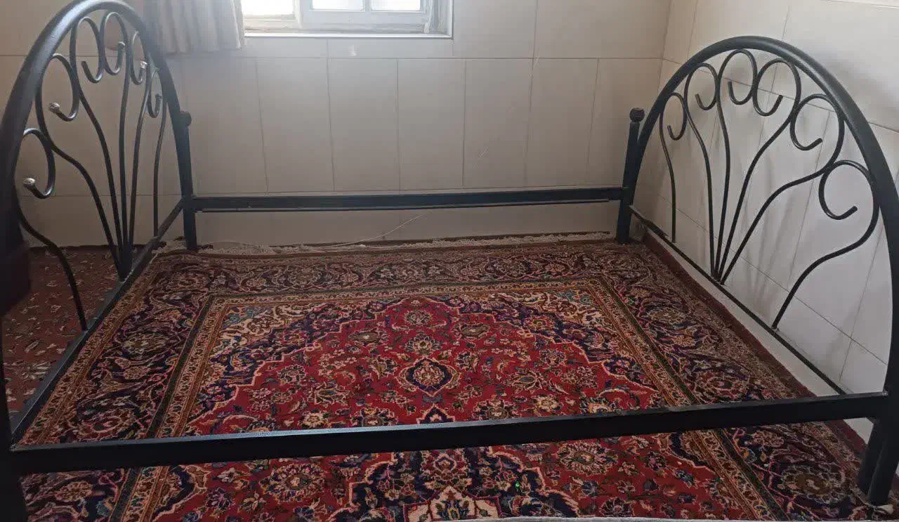 تخت اهنی|تخت و سرویس خواب|حمیدیا, |دیوار