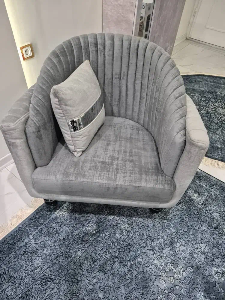 مبل و میز ناهار خوری کاملا نو چوب راش پارچه خارجی|مبلمان خانگی و میز عسلی|اصفهان, سیچان|دیوار