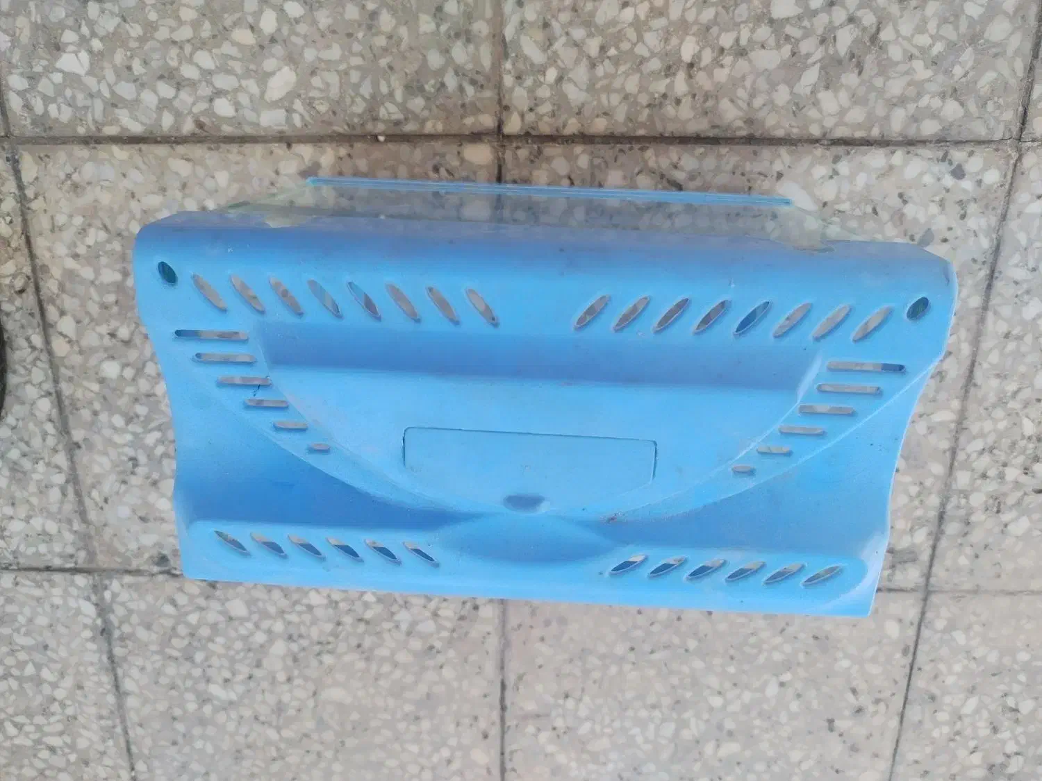 آکواریوم کوچک به همراه تنگ بزرگ|ماهی|سمنان, |دیوار