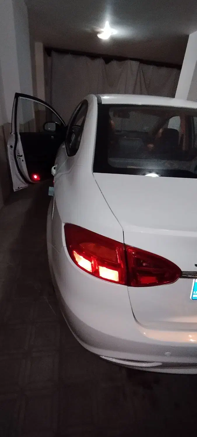 جک j 4 مدل 1404 سند آزاد|خودرو سواری و وانت|کرمان, |دیوار