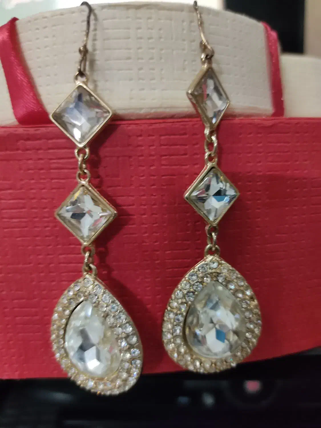 سه جفت گوشواره و یک گردنبند الفا|بدلیجات|تهران, شمس‌آباد|دیوار