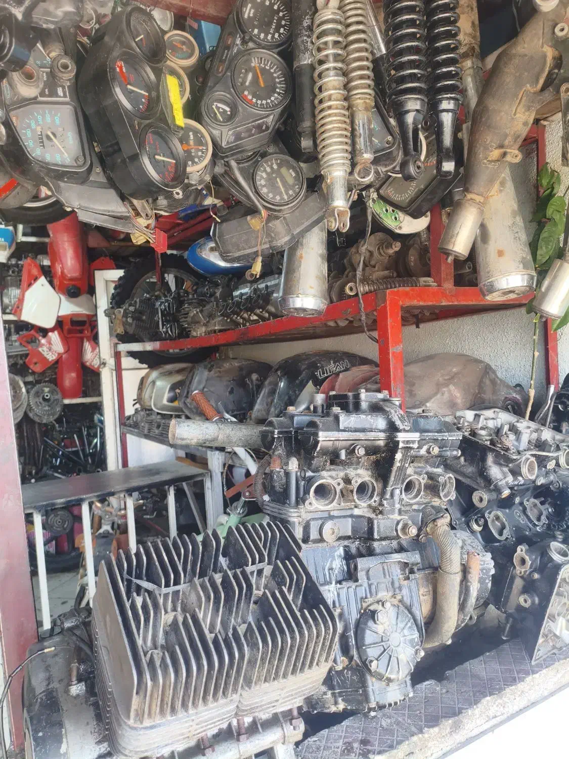 لوازم موتور سیکلت سبک و سنگین|قطعات یدکی و لوازم جانبی|یزد, |دیوار