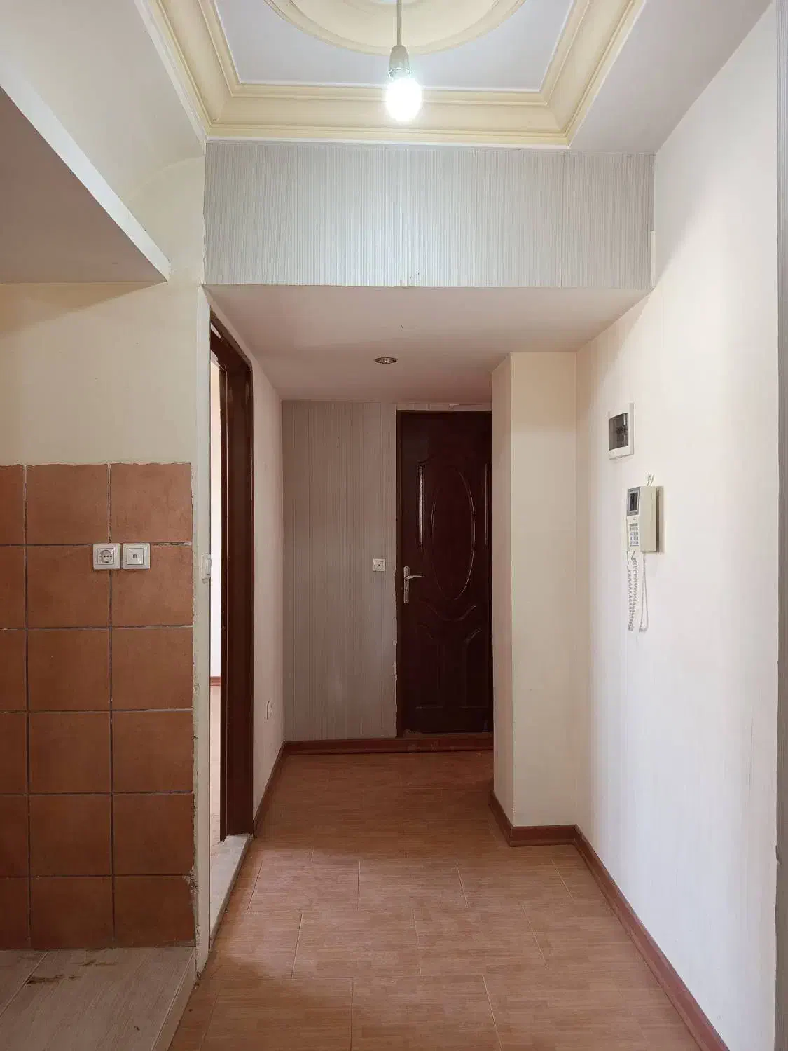 ۹۳ متر ۲ خواب مرکز شهر طبقه۳ آسانسور پارکینگ انبار|فروش آپارتمان|بجنورد, |دیوار