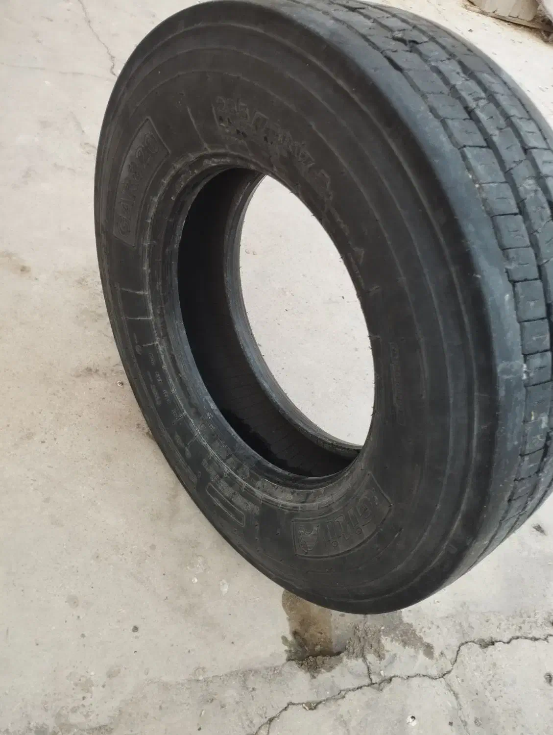 فروش یک عدد تایر تیوپ لس|قطعات یدکی و لوازم جانبی|جهرم, |دیوار