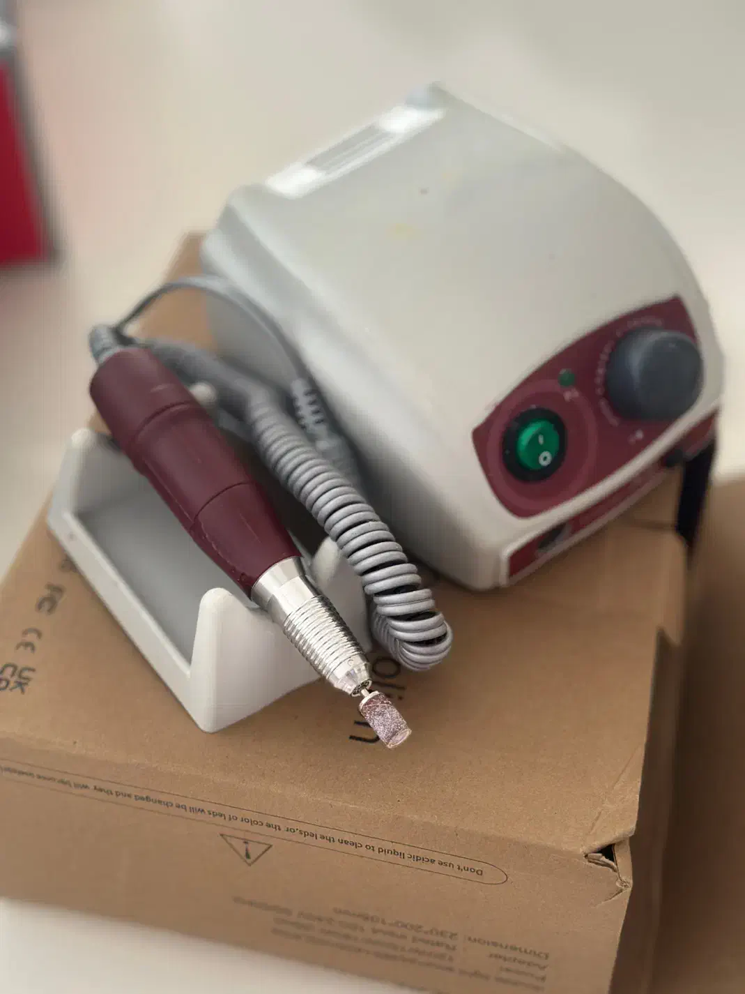 لوازم ناخن|آرایشگاه و سالنهای زیبایی|رشت, نیروی دریایی|دیوار