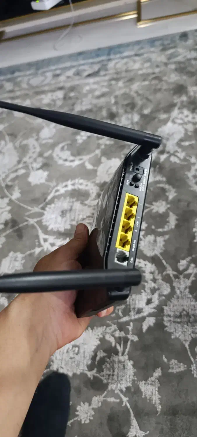 مودم دیلینک Dlink انتن adsl کوهسنگی با کارتن|مودم و تجهیزات شبکه|مشهد, کوه سنگی|دیوار
