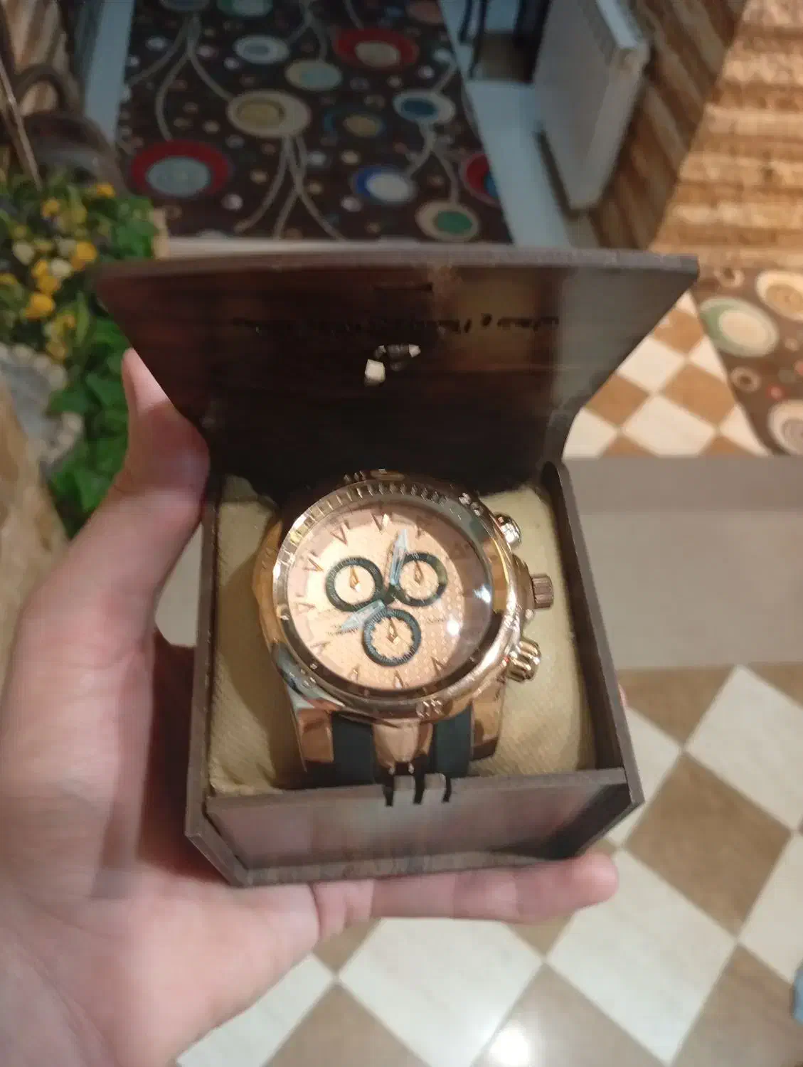 ساعت رسیسانت نو|ساعت|کاشان, شهرک فرهنگیان|دیوار