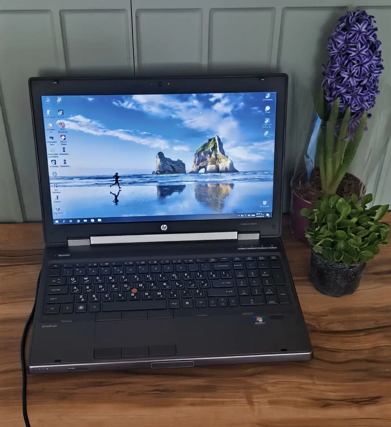 HP 8560W WorkStation|رایانه همراه|شیراز, ریشمک|دیوار