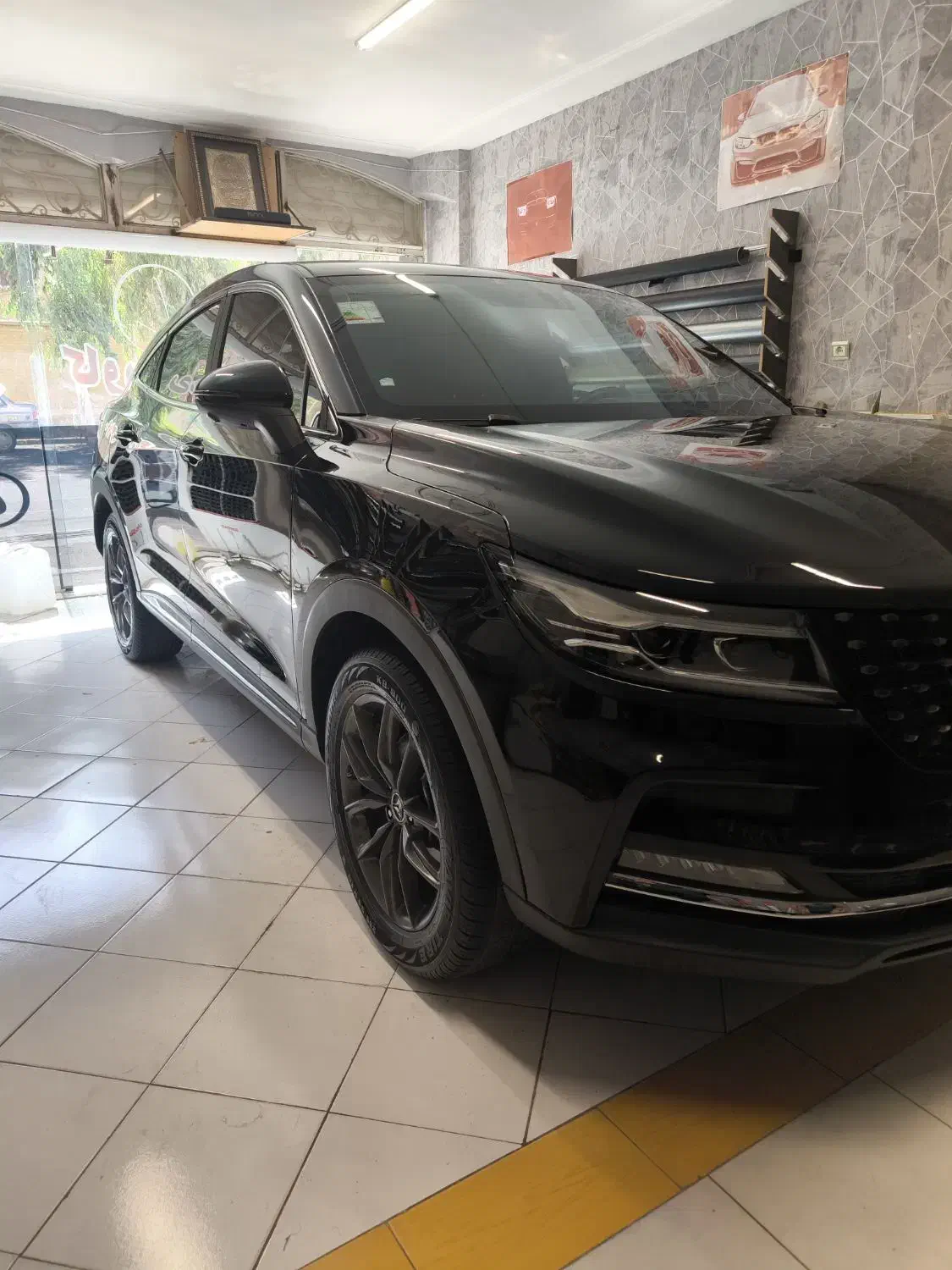 برچسب محافظتی رنگ خودرو واکس بدنه|خدمات موتور و ماشین|قم, زنبیل آباد|دیوار