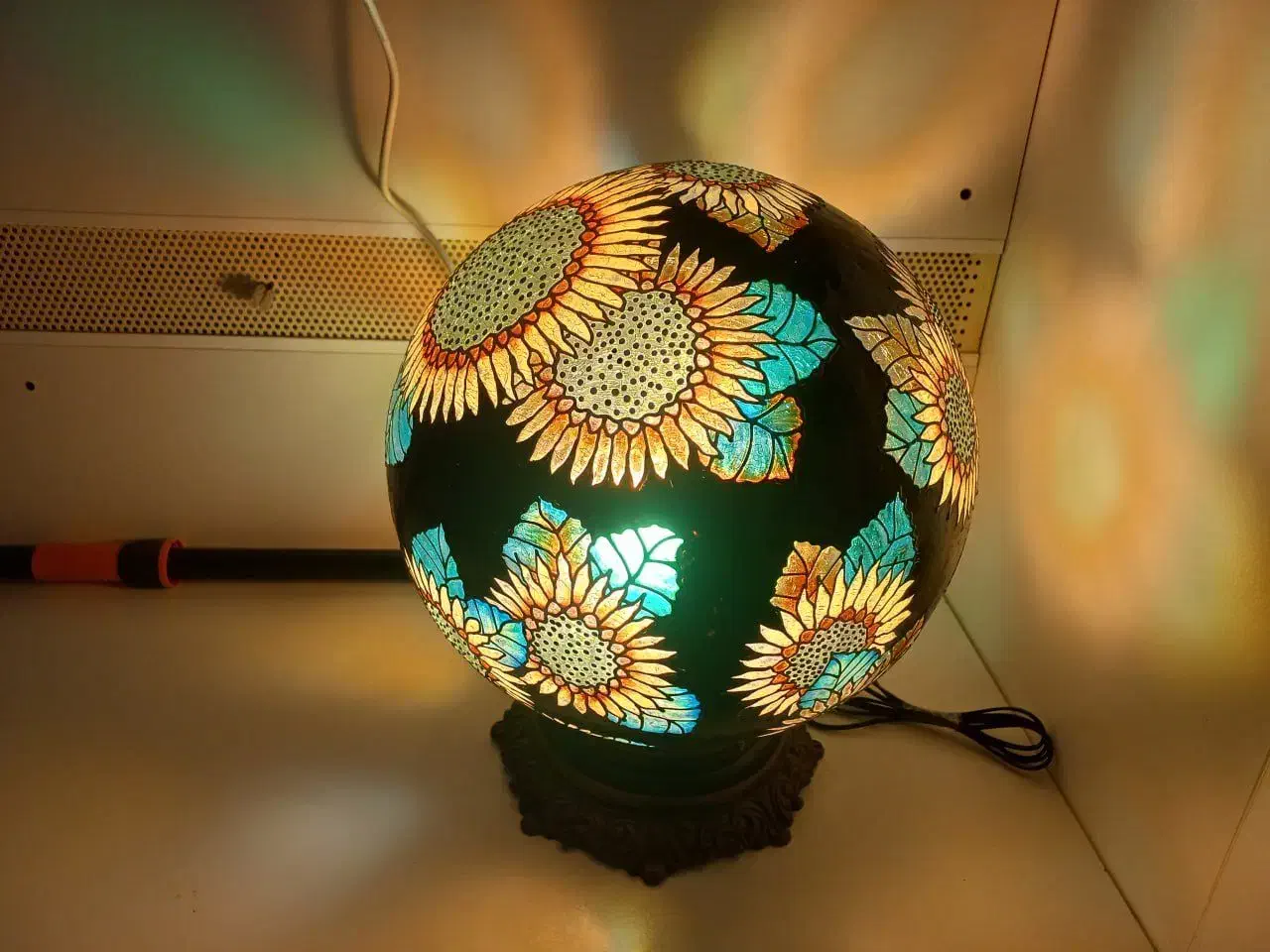 آباژور گوی بزرگ با قطر 40 دست ساز و نایاب و یونیک|چراغ خواب و آباژور|ساری, |دیوار