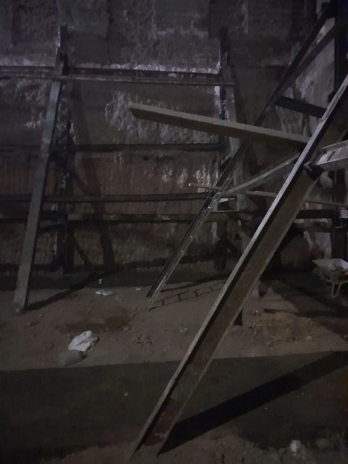 تخریب ساختمان با اجرا و اجاره سازه نگهبان|خدمات پیشه و مهارت|زنجان, |دیوار