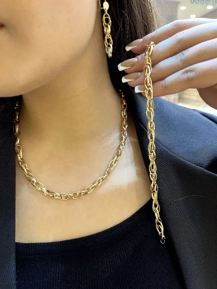 گردنی نو بدون اجرت|جواهرات|شیراز, شاهچراغ|دیوار