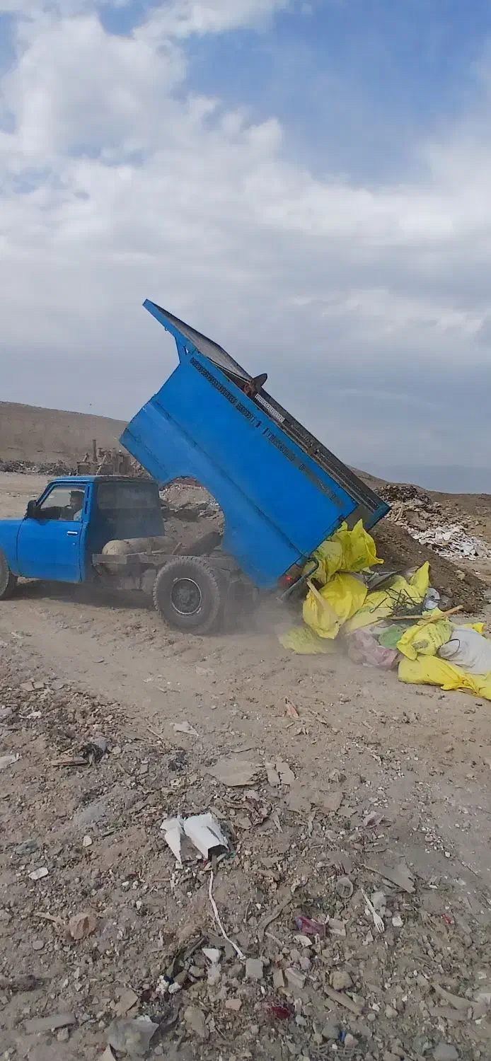 حمل نخاله و خاک و شن و ماسه با نیسان کمپرسی|خدمات حمل و نقل|کرج, حصارک بالا|دیوار