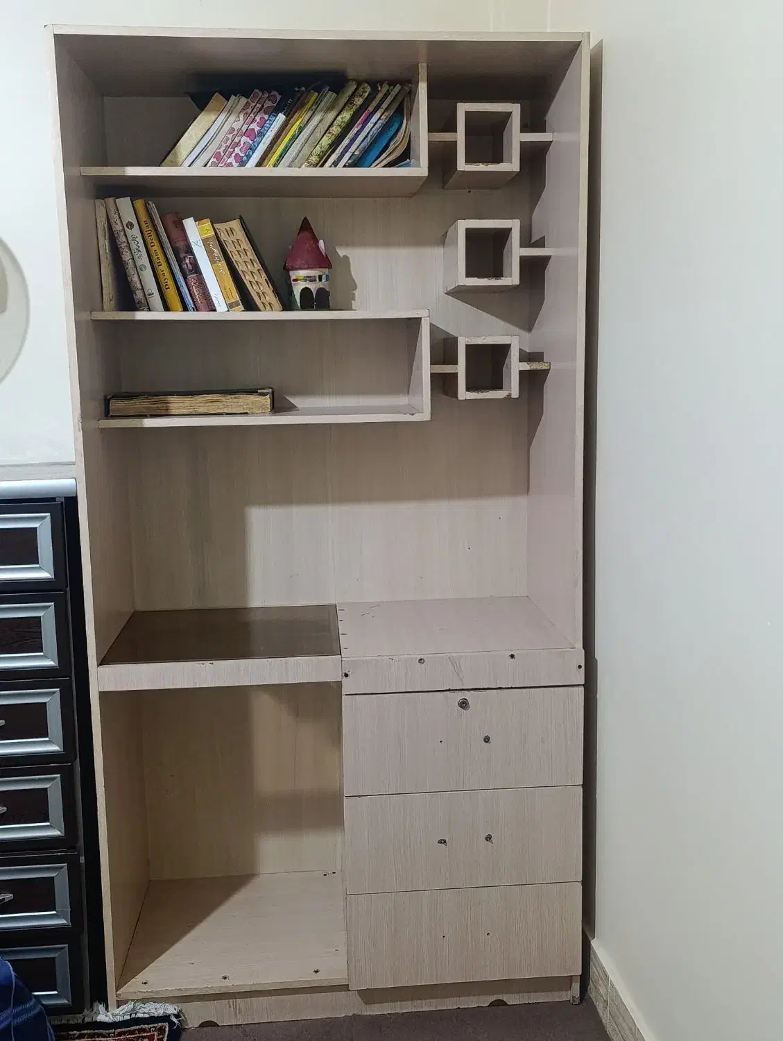 میز تحریر و کتابخانه|کتابخانه، شلف، قفسههای دیواری|ملایر, |دیوار