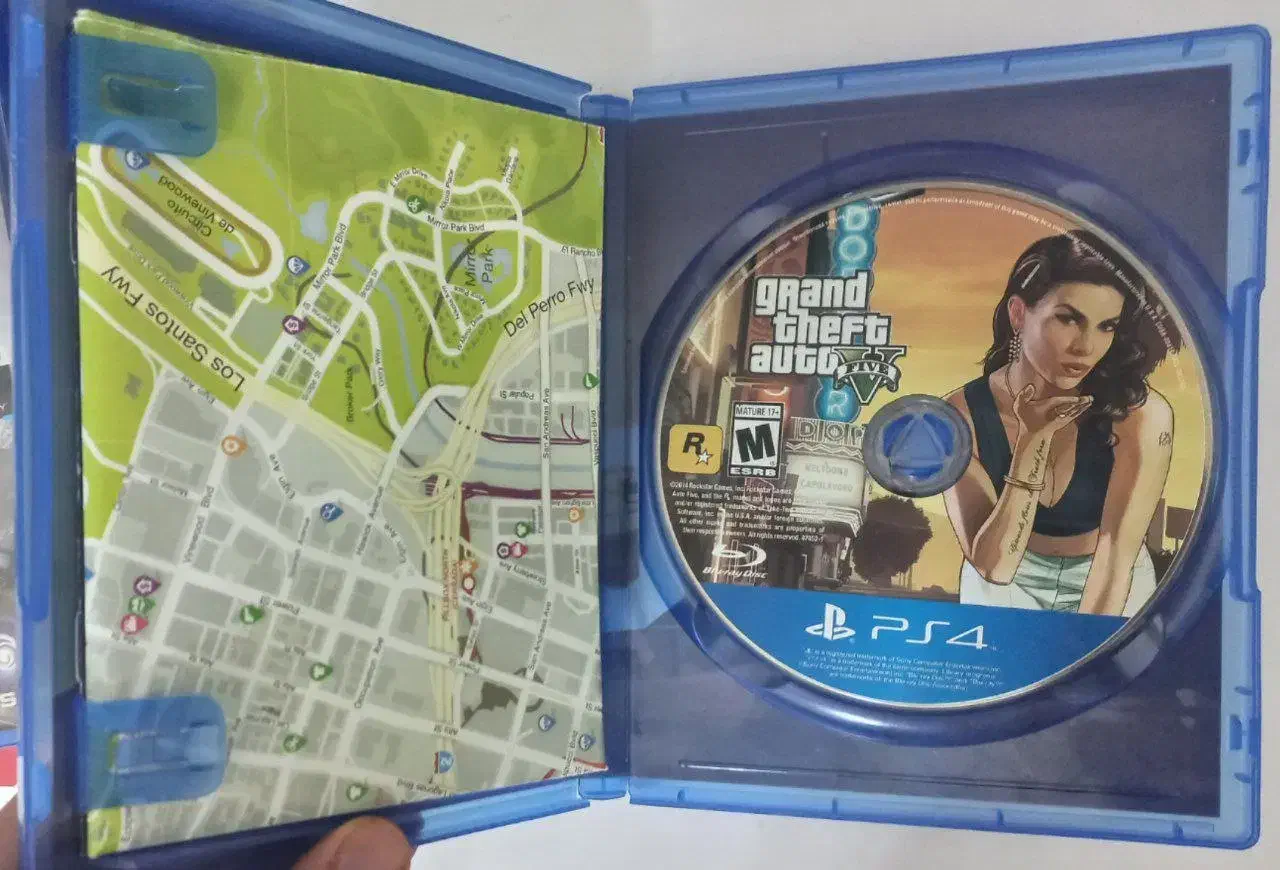 دیسک بازی gta v برای ps4|کنسول، بازی ویدئویی و آنلاین|مشهد, هفت تیر (آب و برق)|دیوار