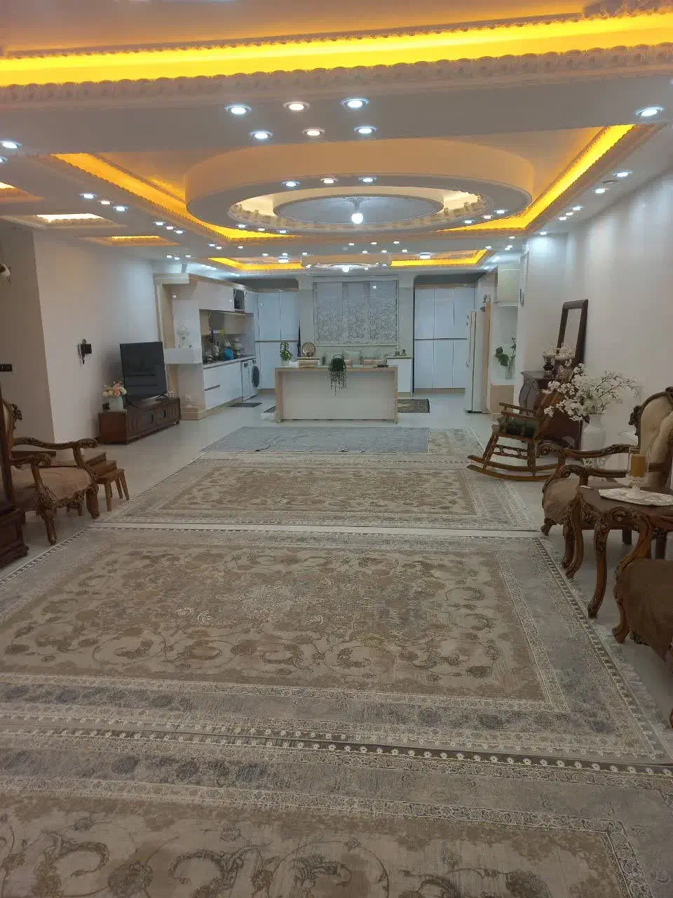 فروش ۲۷۰ متر پنت هاووس در هشتصد دستگاه|فروش آپارتمان|دورود, |دیوار