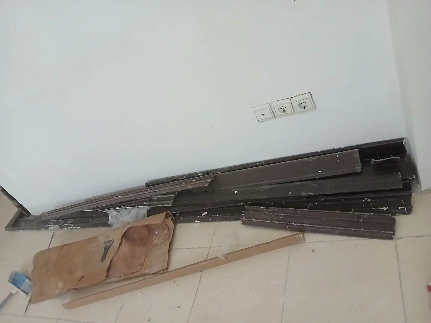 قرنیز|مصالح و تجهیزات ساختمان|پاکدشت, شهرک امام رضا|دیوار