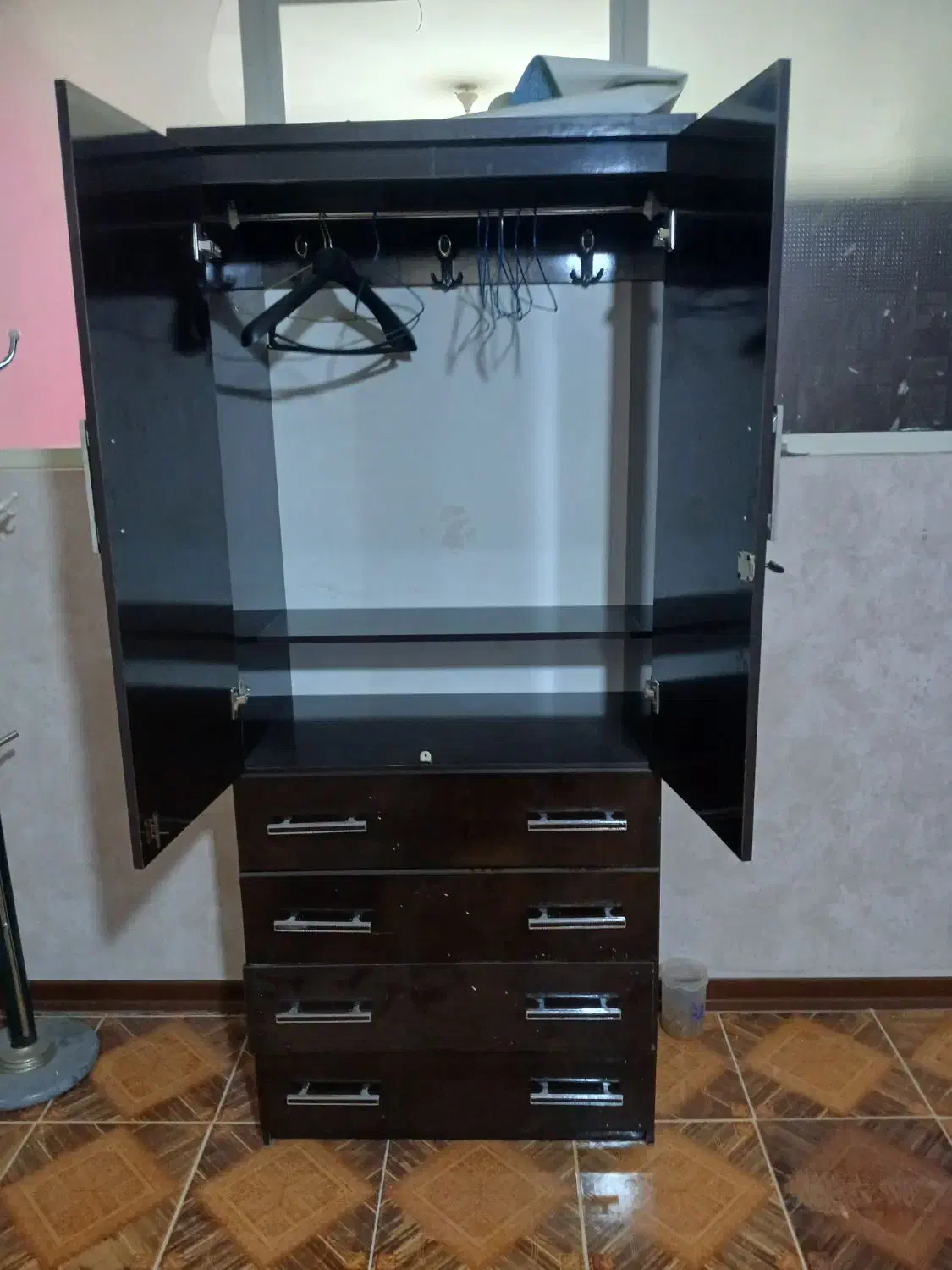 کمد لباس  سه طبقه سالم تمیز|جاکفشی، کمد، دراور|یزد, |دیوار