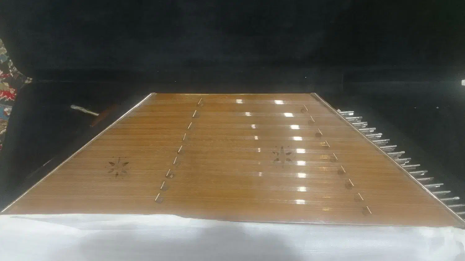 سنتور ۲ مهر وزیری|سازهای سنتی|اردبیل, |دیوار