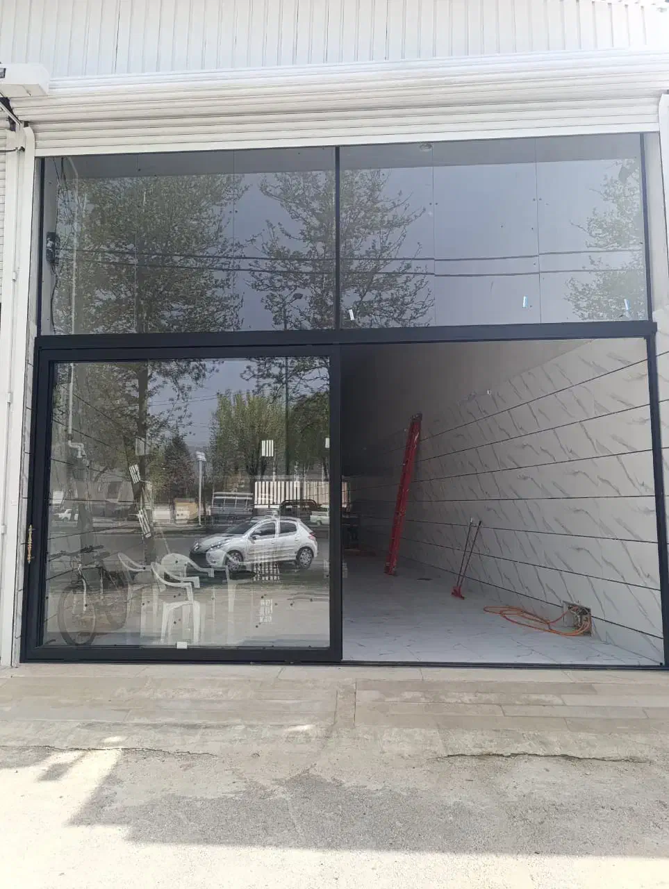 فروش مغازه تجاری بلوار امام بعداز چهاراه سپاه|فروش مغازه و غرفه|بروجرد, |دیوار