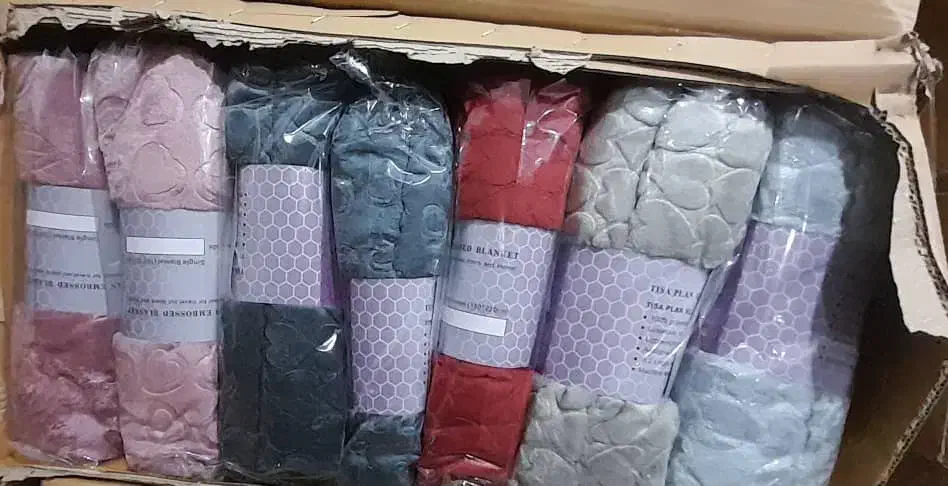 انواع پتو عمده روفرشی حوله و . به قیمت درب کارخانه|رختخواب، بالش، پتو|خرمآباد, |دیوار