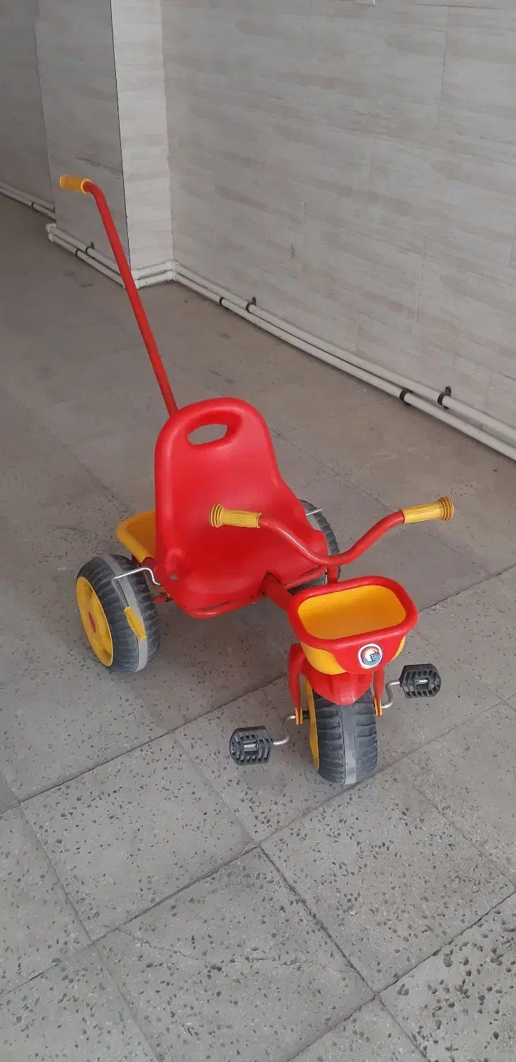 سه چرخه کودک|دوچرخه، اسکیت، اسکوتر|اشتهارد, |دیوار