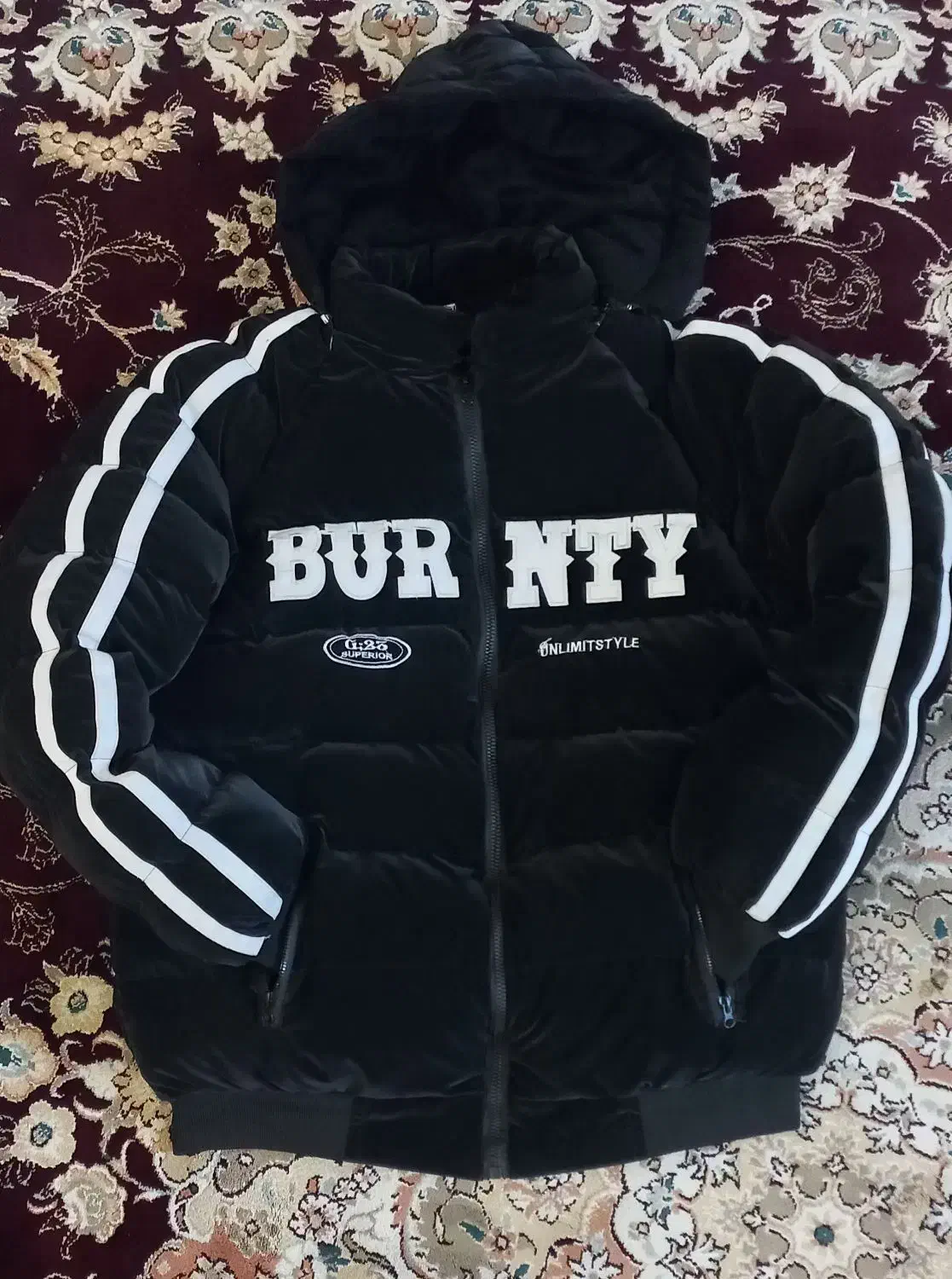 کاپشن|لباس|تهران, والفجر (افسریه)|دیوار