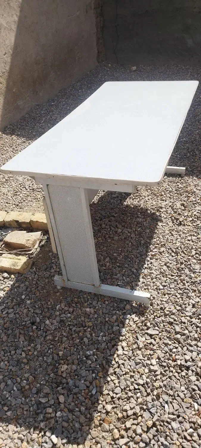 میز|میز تحریر و کامپیوتر|جرقویه, |دیوار